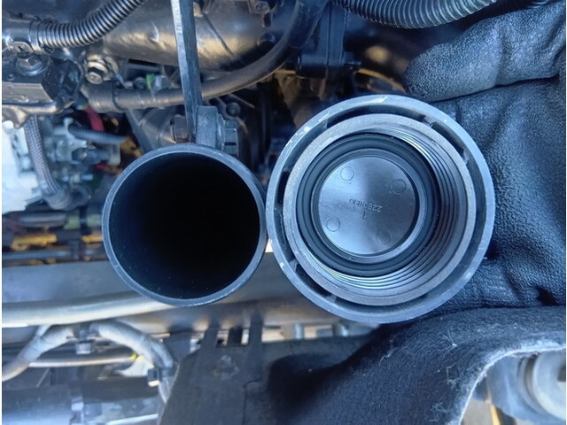 UDトラックスクオントレーラーヘッド（トラクターヘッド）大型（10t）[写真11]