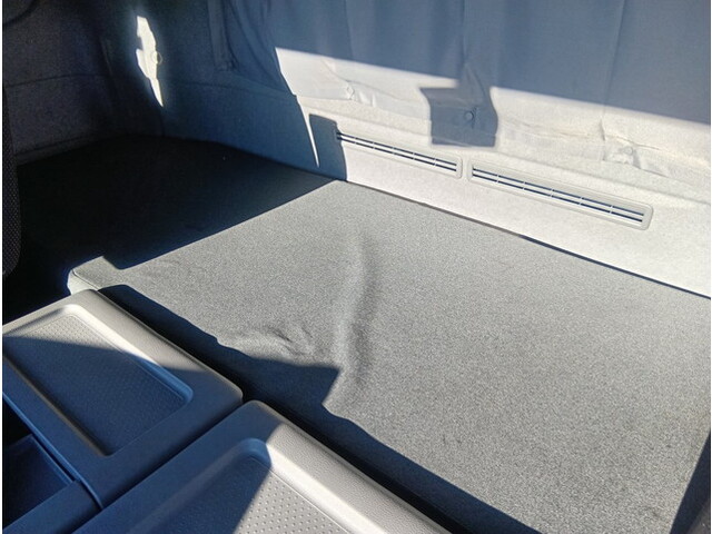 UDトラックスクオントレーラーヘッド（トラクターヘッド）大型（10t）[写真23]