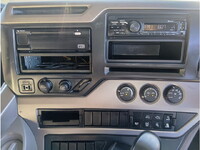 UDトラックスクオントレーラーヘッド（トラクターヘッド）大型（10t）[写真26]