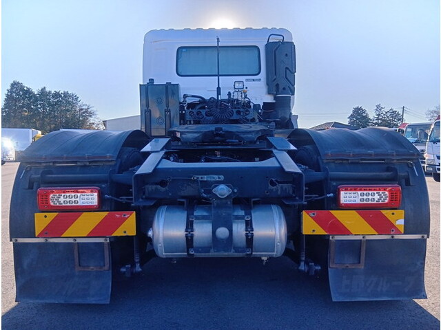 UDトラックスクオントレーラーヘッド（トラクターヘッド）大型（10t）[写真05]