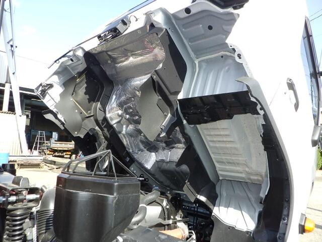 日野レンジャーセルフクレーン4段増トン（6t・8t）[写真31]