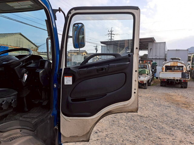 日野レンジャー冷凍車（冷蔵車）中型（4t）[写真16]