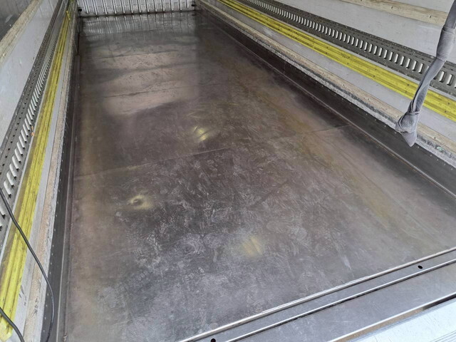 日野レンジャー冷凍車（冷蔵車）中型（4t）[写真25]