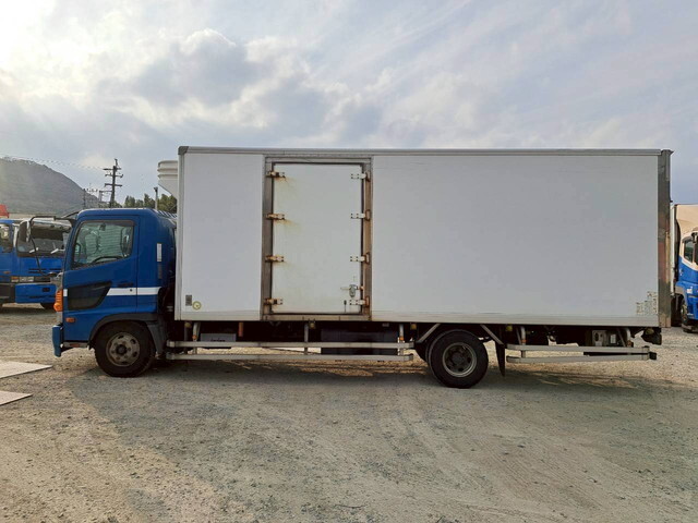 日野レンジャー冷凍車（冷蔵車）中型（4t）[写真05]