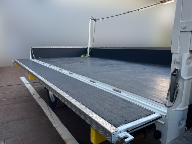 日野デュトロクレーン4段小型（2t・3t）[写真14]