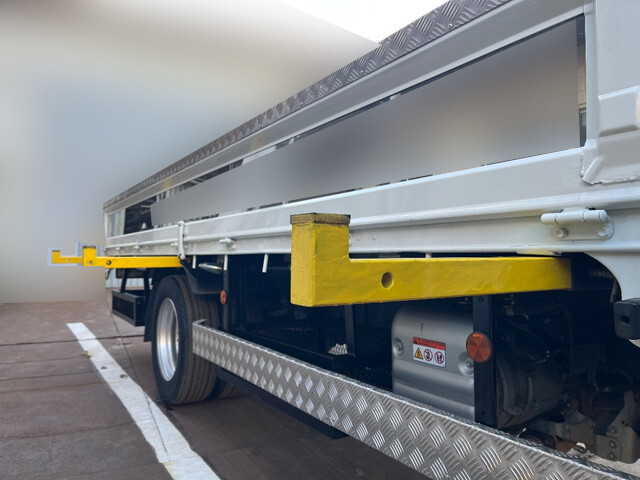 日野デュトロクレーン4段小型（2t・3t）[写真16]