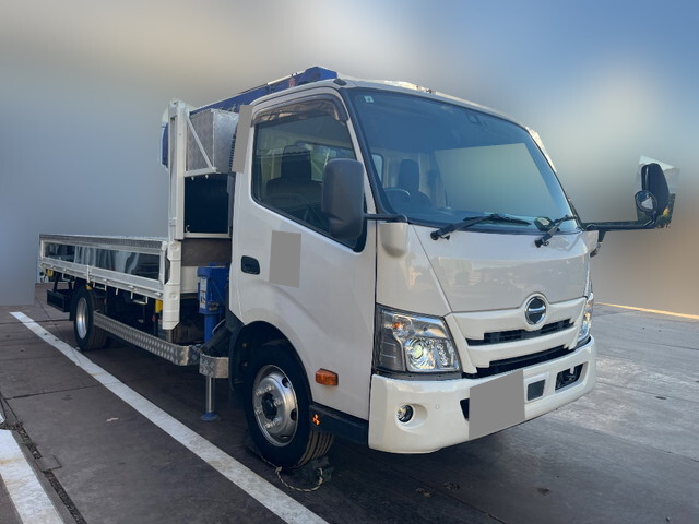 日野デュトロクレーン4段小型（2t・3t）[写真03]