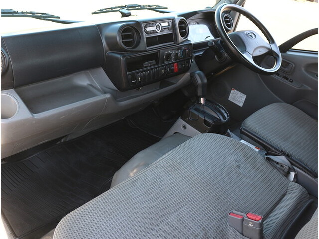 トヨタダイナ平ボディ小型（2t・3t）[写真30]