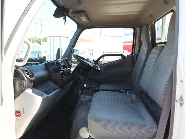 トヨタダイナ平ボディ小型（2t・3t）[写真31]