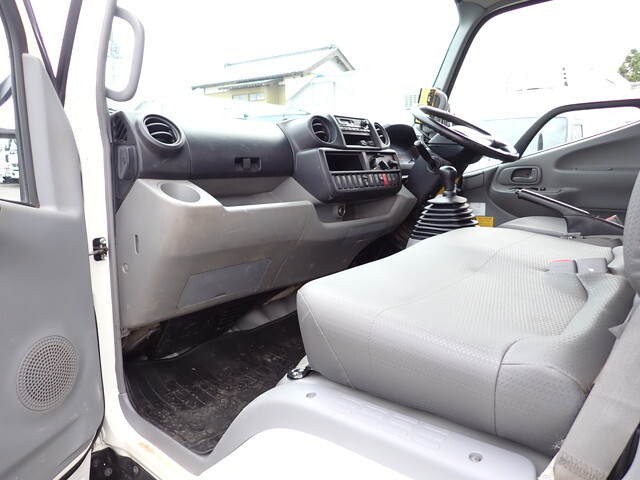 日野デュトロローダーダンプ小型（2t・3t）[写真28]