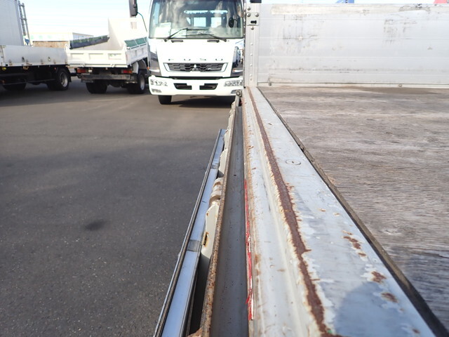 いすゞエルフアルミブロック小型（2t・3t）[写真14]