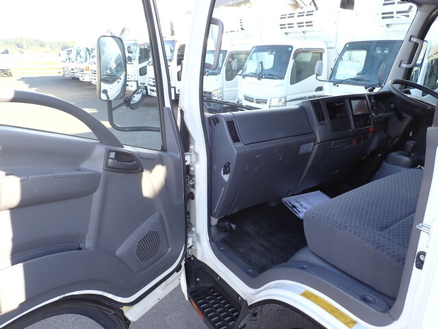 いすゞエルフアルミブロック小型（2t・3t）[写真30]