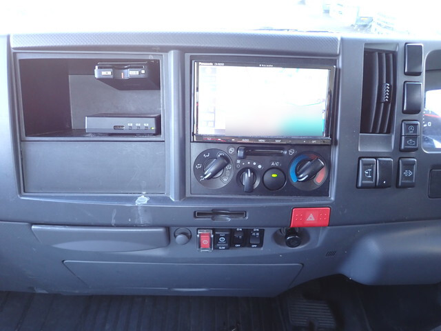 いすゞエルフアルミブロック小型（2t・3t）[写真36]