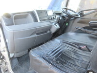 三菱ふそうキャンター平ボディ小型（2t・3t）[写真21]