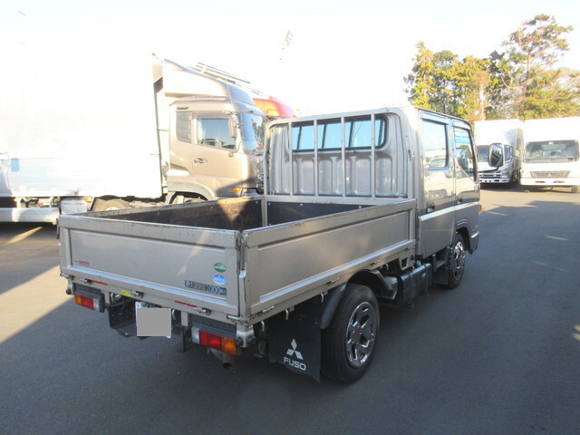三菱ふそうキャンター平ボディ小型（2t・3t）[写真05]