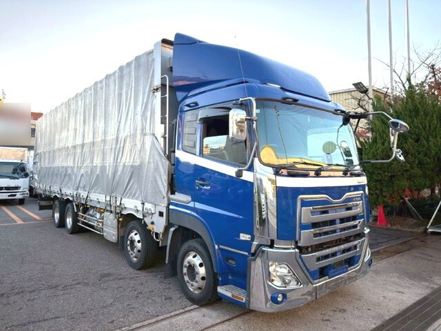 UDトラックスクオン幌車大型（10t）[写真01]