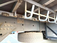 UDトラックスクオン幌車大型（10t）[写真14]