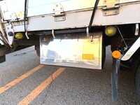 UDトラックスクオン幌車大型（10t）[写真15]