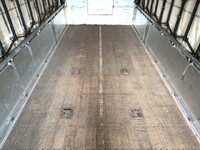 UDトラックスクオン幌車大型（10t）[写真16]