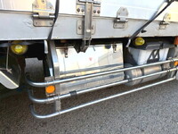 UDトラックスクオン幌車大型（10t）[写真19]