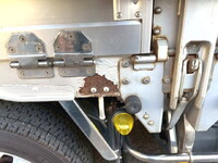 UDトラックスクオン幌車大型（10t）[写真26]