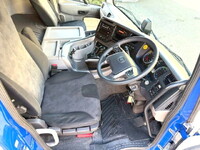 UDトラックスクオン幌車大型（10t）[写真37]