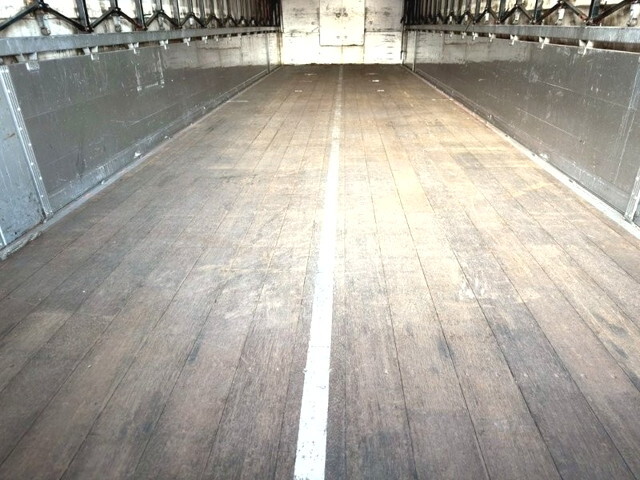 UDトラックスクオン幌車大型（10t）[写真07]