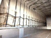 UDトラックスクオン幌車大型（10t）[写真10]