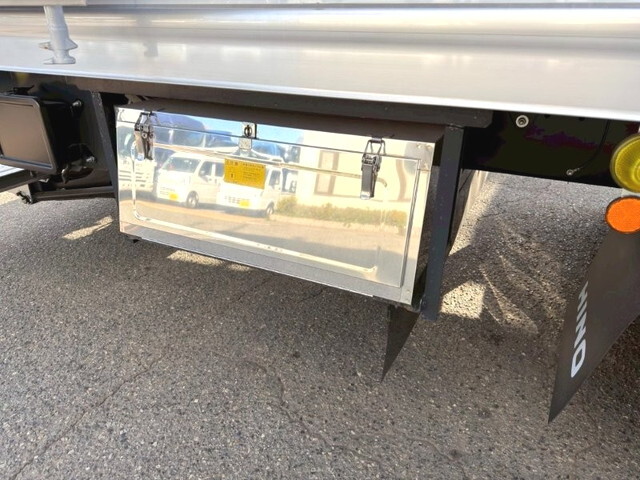 日野レンジャー冷凍車（冷蔵車）中型（4t）[写真17]