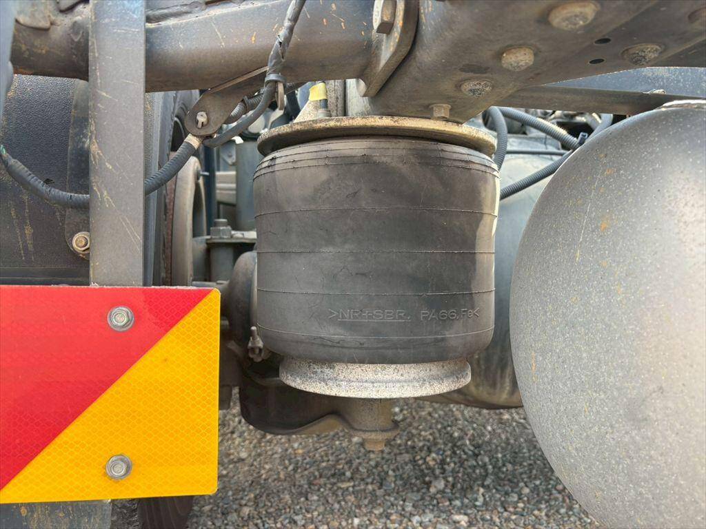 いすゞギガトレーラーヘッド（トラクターヘッド）大型（10t）[写真14]