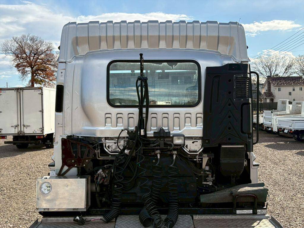 いすゞギガトレーラーヘッド（トラクターヘッド）大型（10t）[写真06]