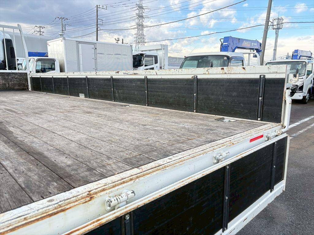 いすゞフォワードクレーン4段中型（4t）[写真10]