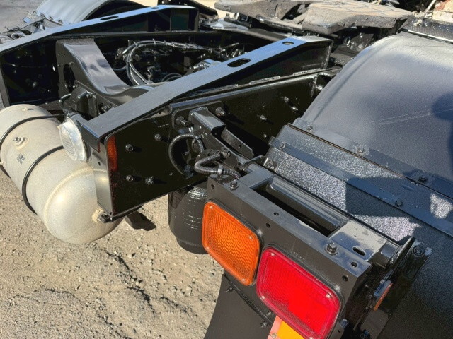 日野プロフィアトレーラーヘッド（トラクターヘッド）大型（10t）[写真12]