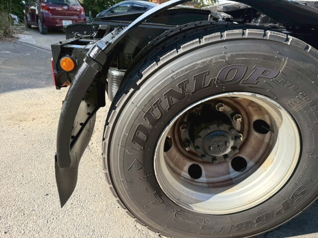 日野プロフィアトレーラーヘッド（トラクターヘッド）大型（10t）[写真15]