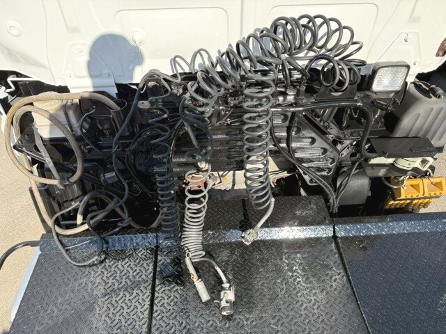 日野プロフィアトレーラーヘッド（トラクターヘッド）大型（10t）[写真21]