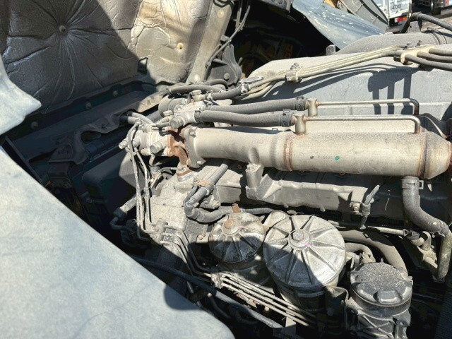 日野プロフィアトレーラーヘッド（トラクターヘッド）大型（10t）[写真23]