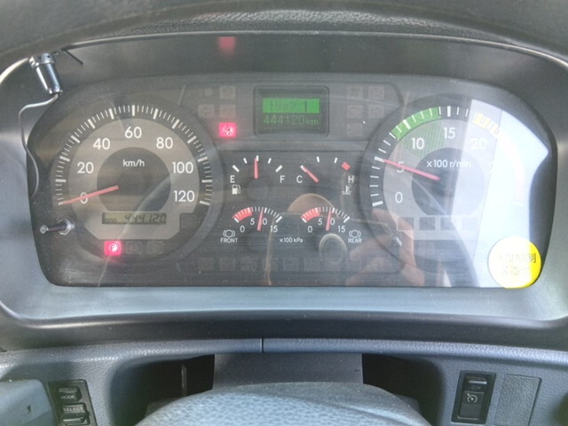 日野プロフィアトレーラーヘッド（トラクターヘッド）大型（10t）[写真32]