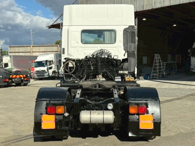 日野プロフィアトレーラーヘッド（トラクターヘッド）大型（10t）[写真05]