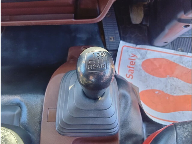 日野レンジャーコンテナ専用車中型（4t）[写真24]