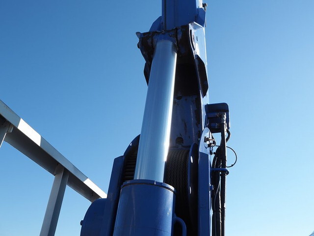 いすゞエルフクレーン4段小型（2t・3t）[写真11]