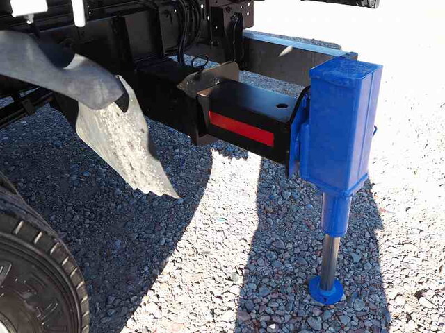 いすゞエルフクレーン4段小型（2t・3t）[写真13]