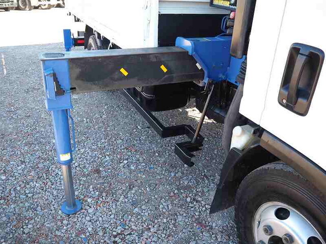 いすゞエルフクレーン4段小型（2t・3t）[写真07]