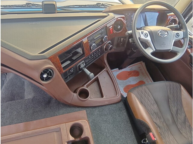 日野プロフィアトレーラーヘッド（トラクターヘッド）大型（10t）[写真21]