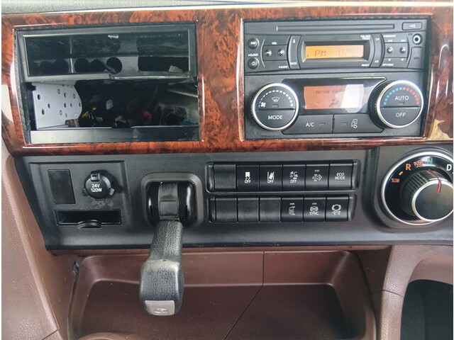 日野プロフィアトレーラーヘッド（トラクターヘッド）大型（10t）[写真25]