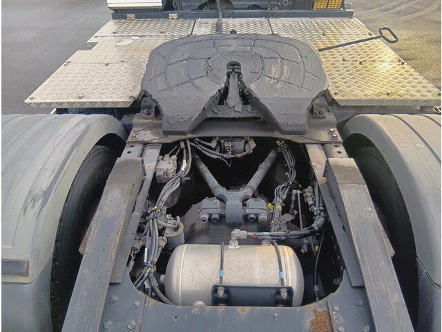 日野プロフィアトレーラーヘッド（トラクターヘッド）大型（10t）[写真06]