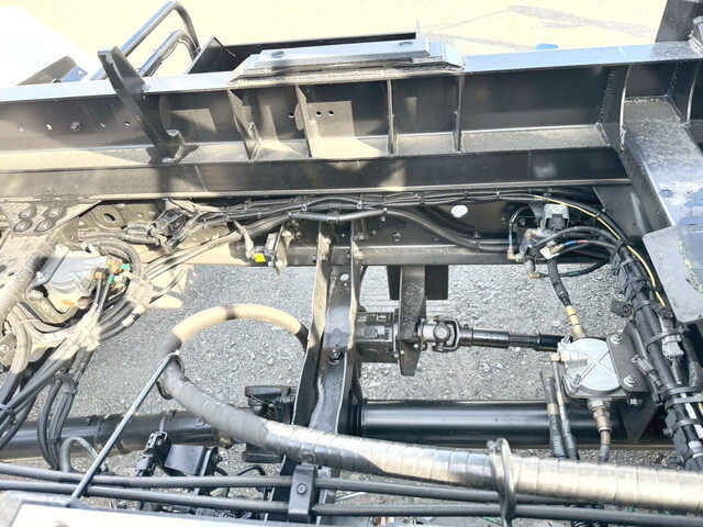 三菱ふそうファイターコンテナ専用車中型（4t）[写真24]