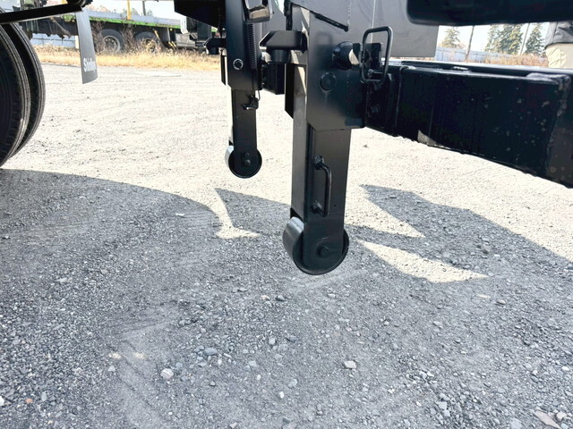 三菱ふそうファイターコンテナ専用車中型（4t）[写真30]