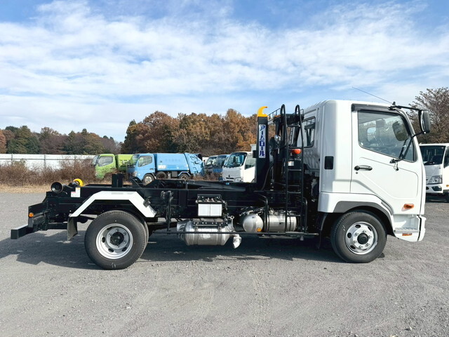 三菱ふそうファイターコンテナ専用車中型（4t）[写真09]
