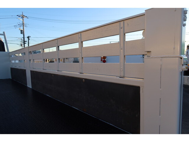 いすゞエルフ平ボディ小型（2t・3t）[写真12]