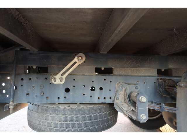 いすゞエルフ平ボディ小型（2t・3t）[写真14]